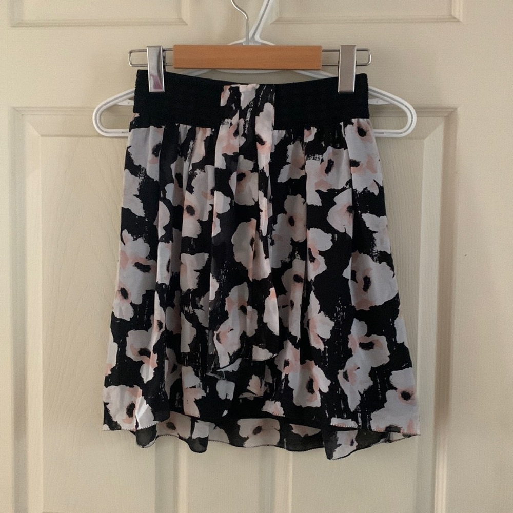 Black floral flowy skirt